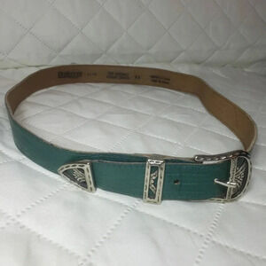 Bootlegger Womans Green Leather Western Belt with Metal Buckle and Hardware M/M.
